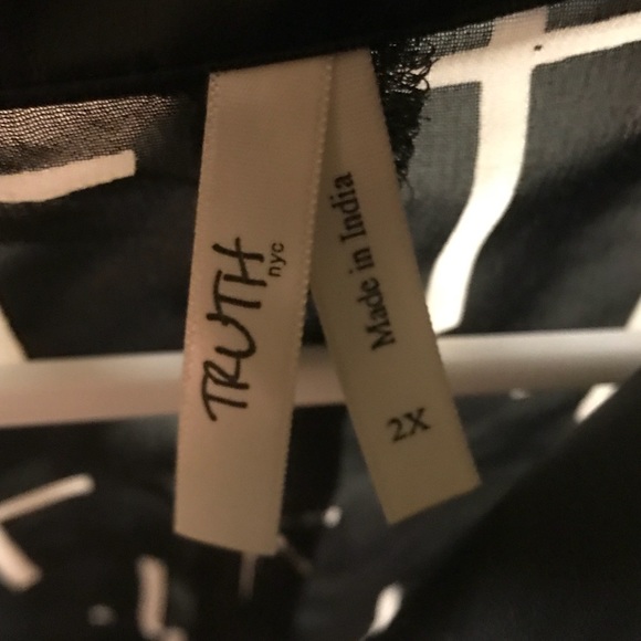 Women’s TRUTH top - Picture 2 of 2